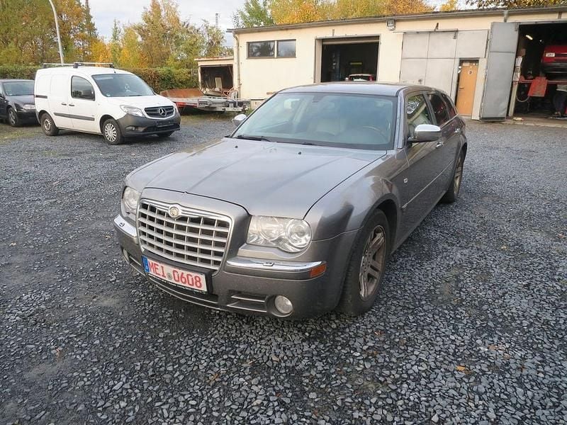 Grau Gebraucht 2006 Chrysler 300C Touring Kombi | 2.100 € (Superpreis) - Bild 1/4