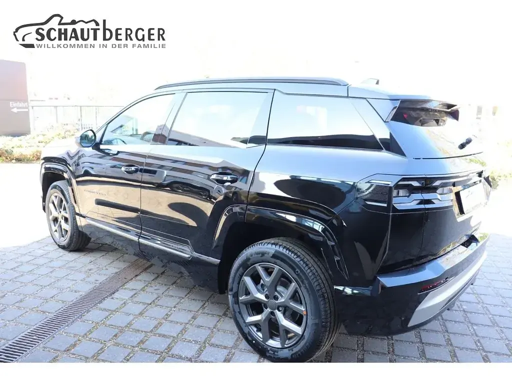 Neu Jeep Compass 145 PS (106 kW) 2026 Schwarz SUV