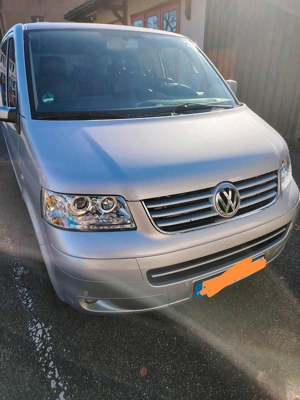 Gebraucht VW Multivan 174 PS (127 kW) 2009 Grün Van