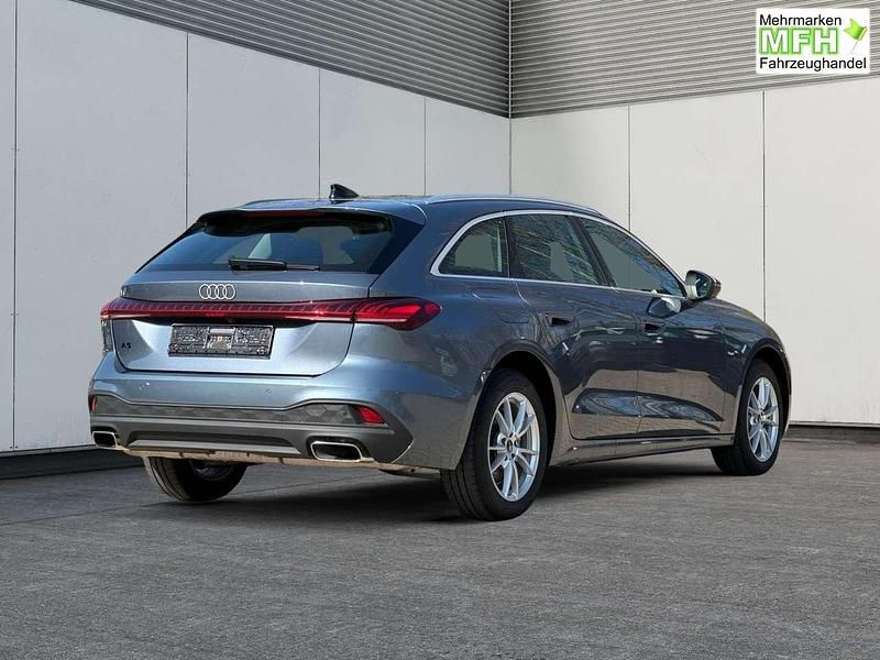 Gebraucht Audi A5 Basis 204 PS (150 kW) 2024 Horizontblau metallic Kombi