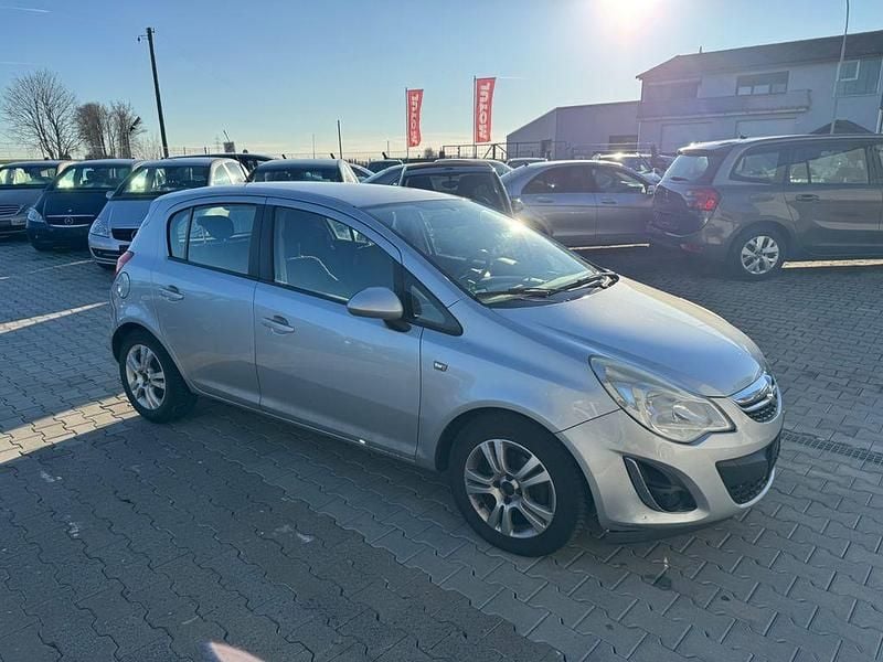 Gebraucht Opel Corsa Active 86 PS (63 kW) 2013 Silber Kleinwagen
