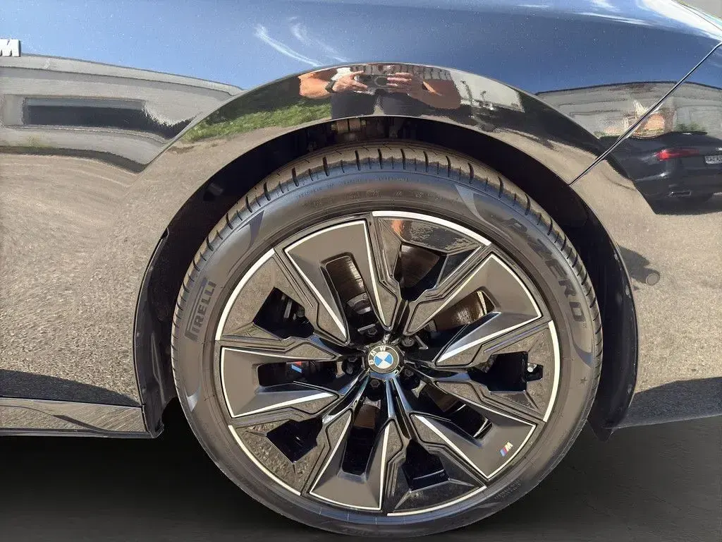 Gebraucht BMW i7 Sport Line 334 kW (455 PS) 2024 Schwarz Limousine