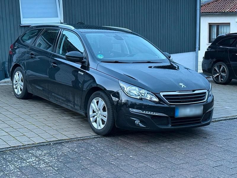 Gebraucht Peugeot 308 SW Business-Line 120 PS (88 kW) 2017 Schwarz Kombi