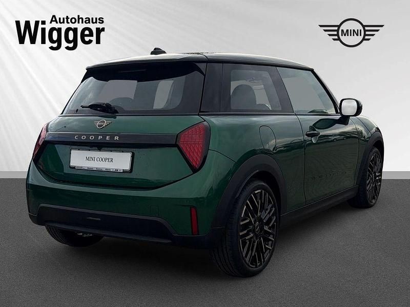 Gebraucht Mini Cooper 114 kW (156 PS) 2025 Gruen Kleinwagen