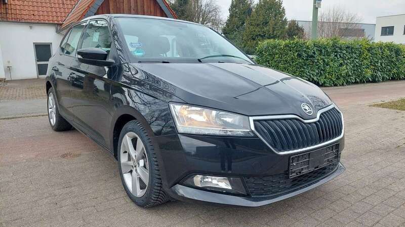 Schwarz Gebraucht 2021 Skoda Fabia Kleinwagen | 12.000 € (Guter Preis) - Bild 1/4