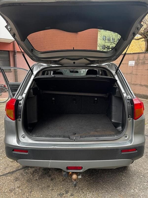 Gebraucht Suzuki Vitara 120 PS (88 kW) 2017 Grau SUV