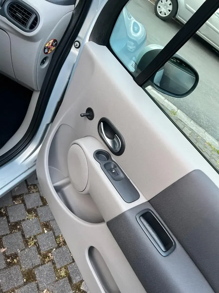 Gebraucht Renault Modus 75 PS (55 kW) 2005 Silber Van / Kleinbus