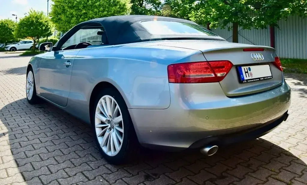 Gebraucht Audi A5 Cabriolet Sport 239 PS (175 kW) 2010 Grau Cabrio