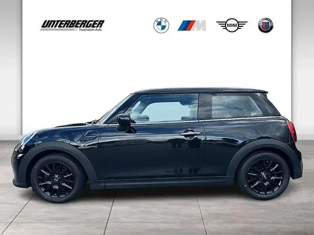 Gebraucht Mini ONE 102 PS (75 kW) 2022 Midnight black Kleinwagen