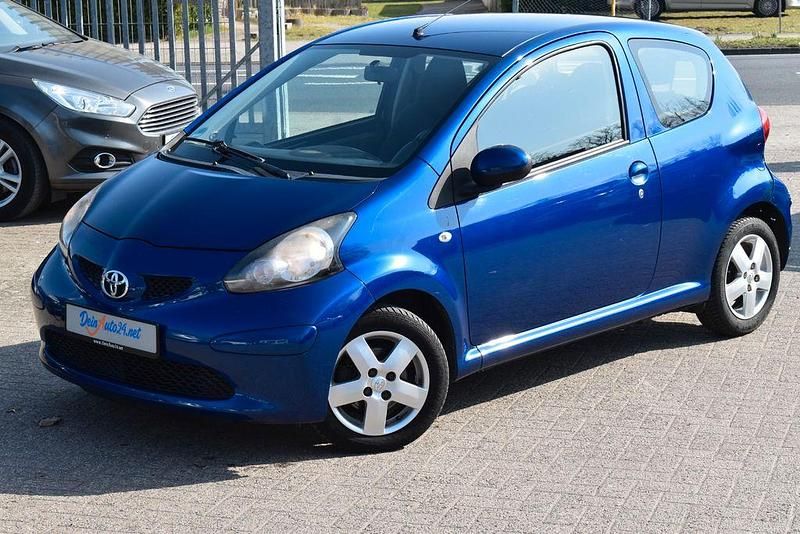 Gebraucht Toyota Aygo 68 PS (50 kW) 2007 Blau Kleinwagen