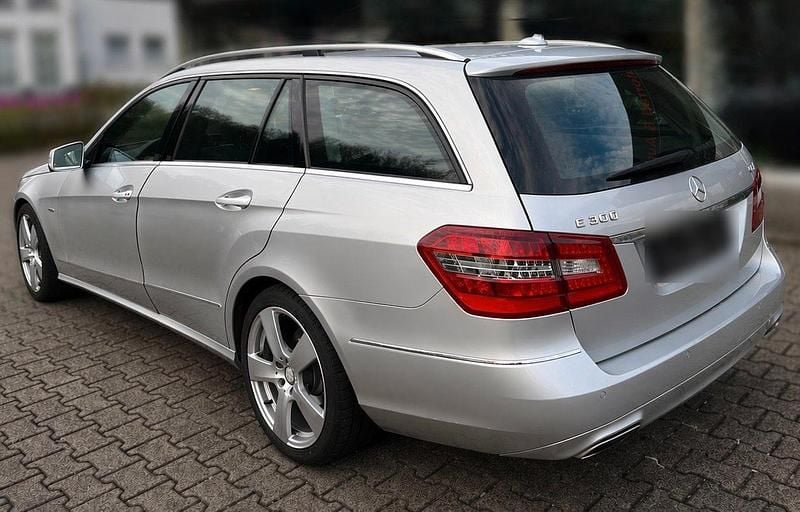 Usata Mercedes E300 231 CV (169 kW) 2012 Argento Station wagon
