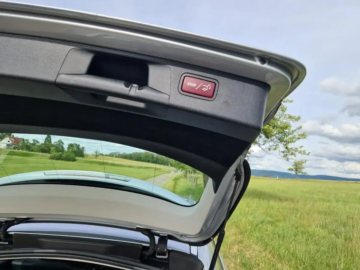 Gebraucht Mercedes E220 194 PS (142 kW) 2021 Silber Kombi