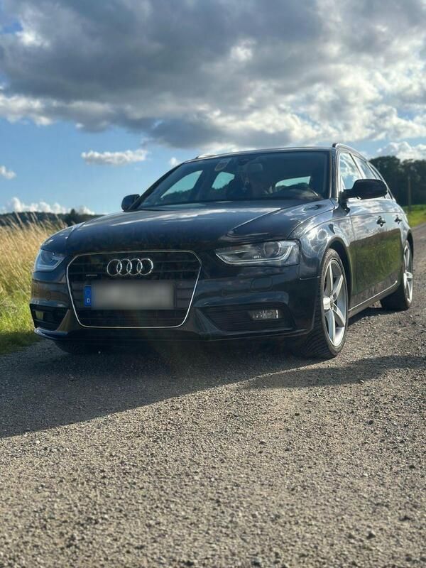 Blau Gebraucht 2015 Audi A4 Kombi | 14.499 € (Fairer Preis) - Bild 1/4