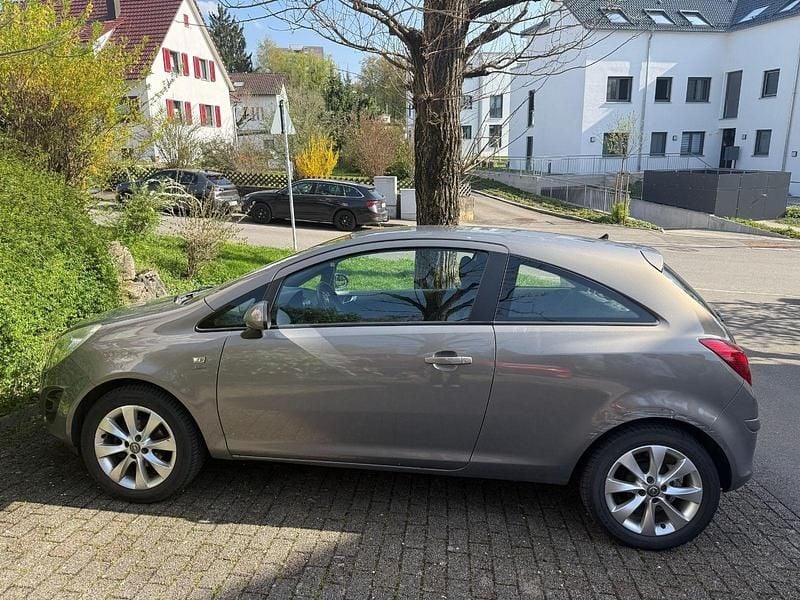 Second-hand Opel Corsa Active 69 CP (50 kW) 2013 Maro Hatchback