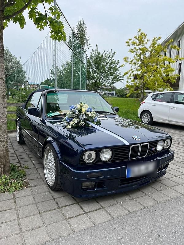 Blau Gebraucht 1991 BMW 328 Cabriolet Cabrio | 18.800 € - Bild 1/4