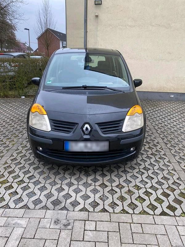 Usata Renault Modus 85 CV (62 kW) 2005 Nero Monovolume