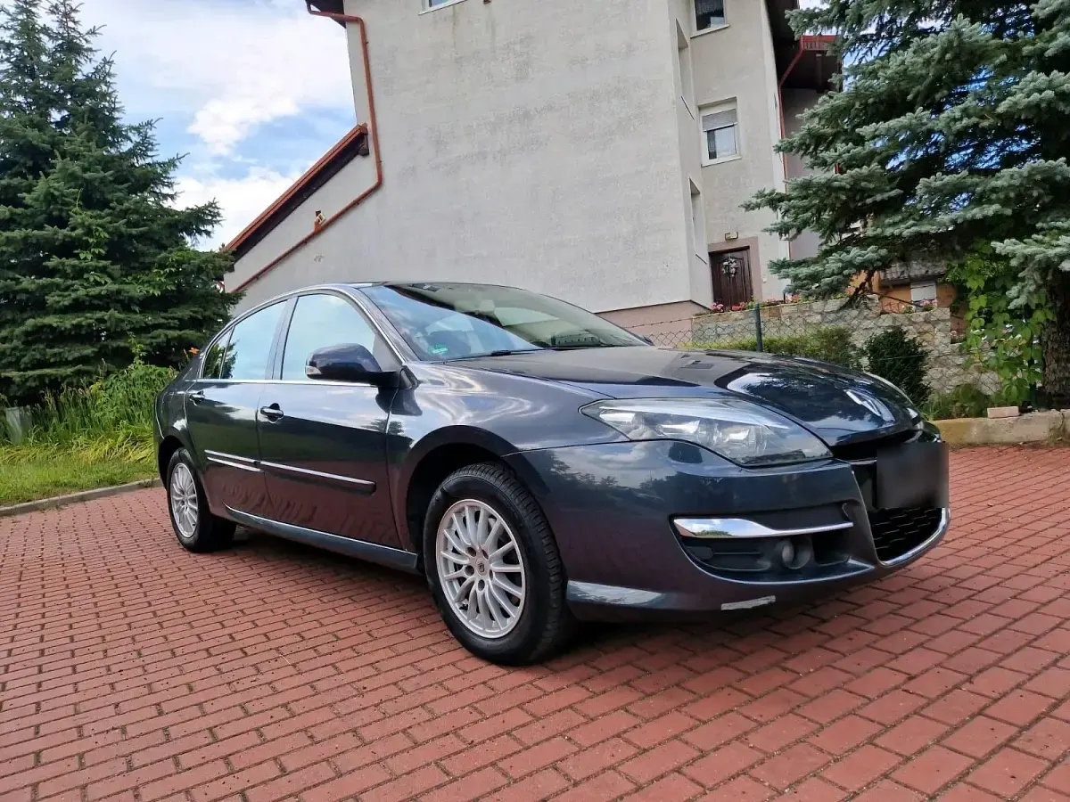 Gebraucht Renault Laguna III 140 PS (102 kW) 2012 Grau Limousine
