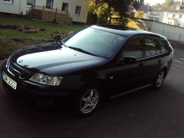 Schwarz metallic Gebraucht 2007 Saab 9-3 Vector Kombi | 6.999 € - Bild 1/4