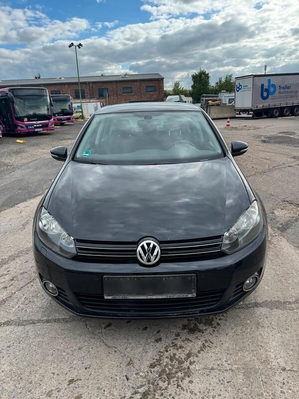 Schwarz Gebraucht 2010 VW Golf VI Kleinwagen | 2.600 € - Bild 1/4