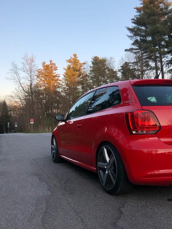 Gebraucht VW Polo 69 PS (50 kW) 2010 Rot Kleinwagen