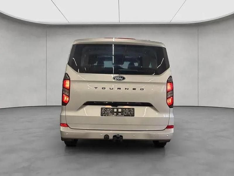 Gebraucht Ford Tourneo Custom Titanium 136 PS (100 kW) 2024 Silber Van