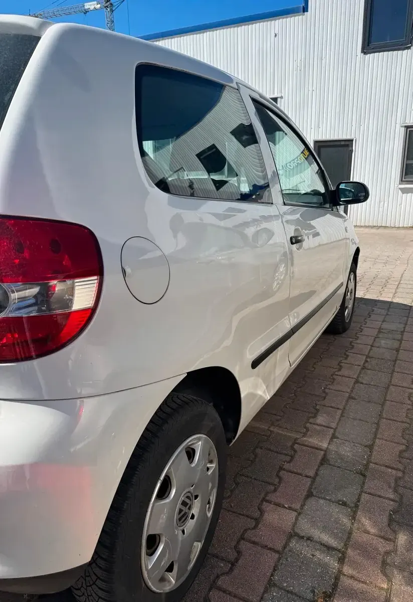 Gebraucht VW Fox 54 PS (39 kW) 2008 Weiß Kleinwagen