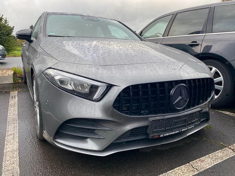Grau Gebraucht 2018 Mercedes A45 AMG AMG Kleinwagen | 21.580 € - Bild 1/4