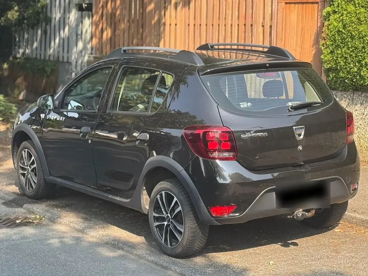 Gebraucht Dacia Sandero Stepway 73 PS (53 kW) 2019 Schwarz SUV