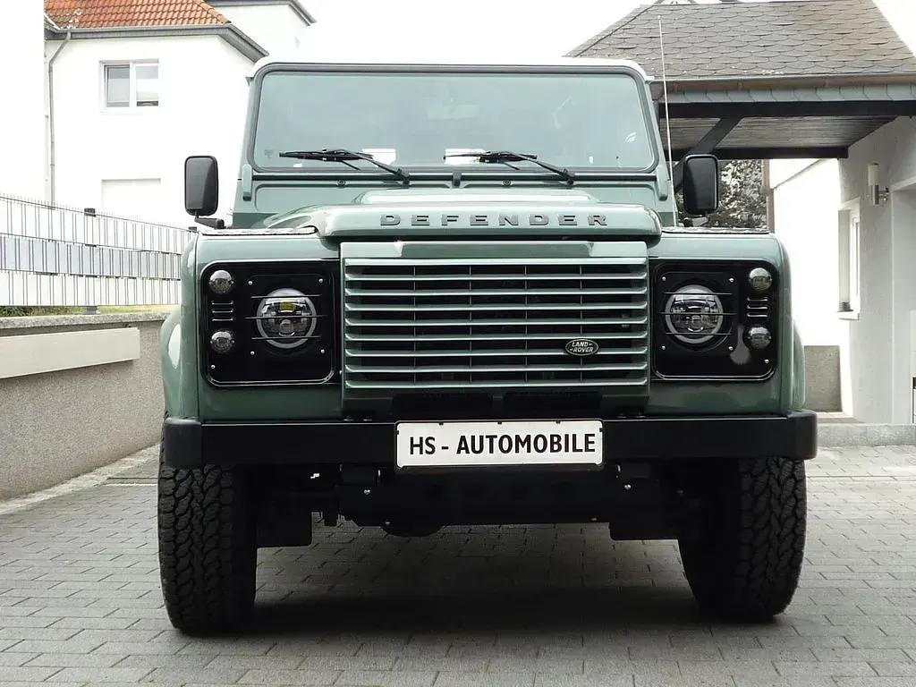 Gebraucht Land Rover Defender SE 122 PS (89 kW) 2015 Grün SUV