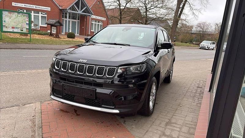 Gebraucht Jeep Compass Altitude 131 PS (96 kW) 2024 Schwarz SUV