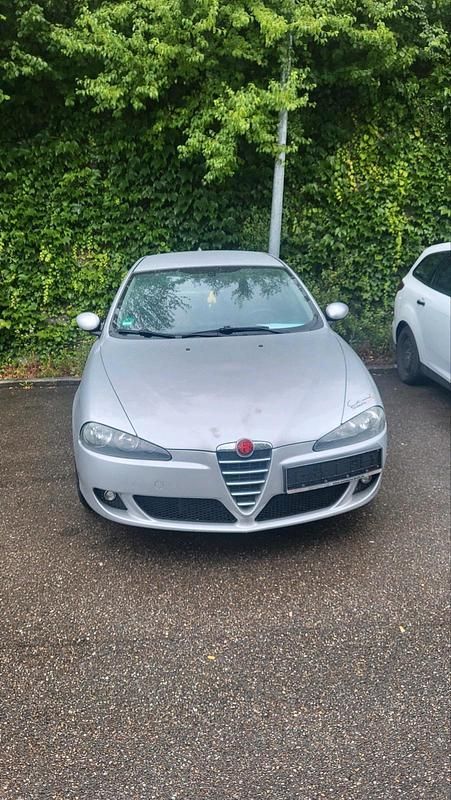 Silber Gebraucht 2006 Alfa Romeo 147 Kleinwagen | 700 € (Guter Preis) - Bild 1/4