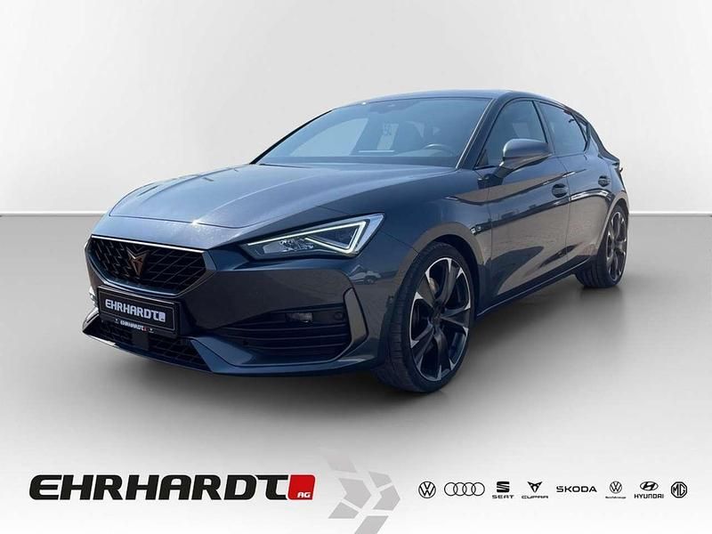 Magnetic grau metallic Gebraucht 2023 Cupra Leon VZ Limousine | 29.990 € (Fairer Preis) - Bild 1/3