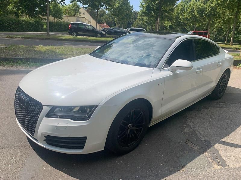 Weiß Gebraucht 2011 Audi A7 Sportback S-Line Kleinwagen | 24.900 € - Bild 1/4