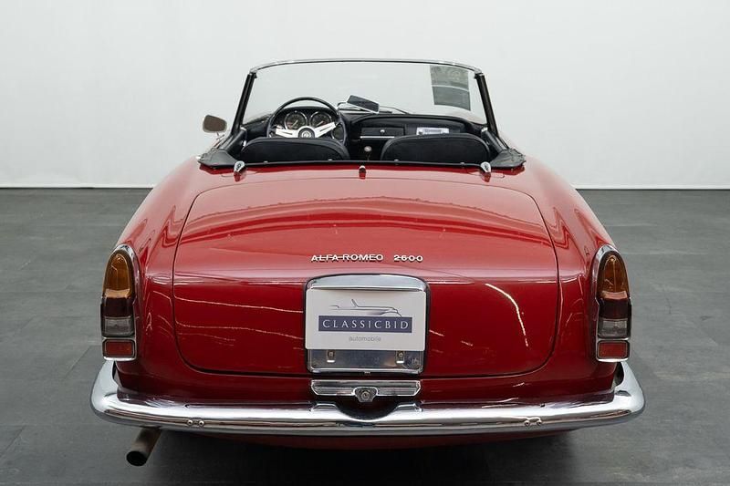 Gebraucht Alfa Romeo 2600 151 PS (111 kW) 1964 Rot Cabrio