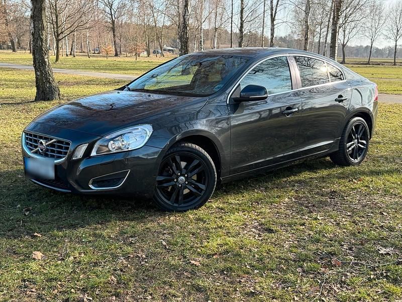 Gebraucht Volvo S60 136 PS (100 kW) 2013 Grau Limousine