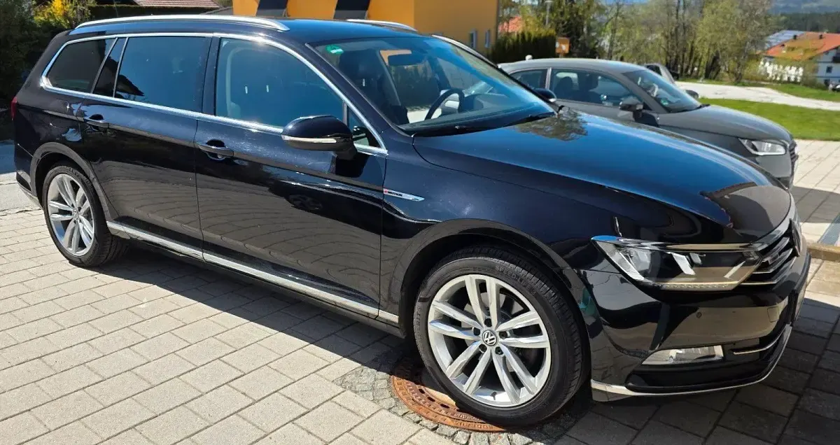 Second-hand VW Passat Highline 190 CP (139 kW) 2017 Negru Berlinǎ
