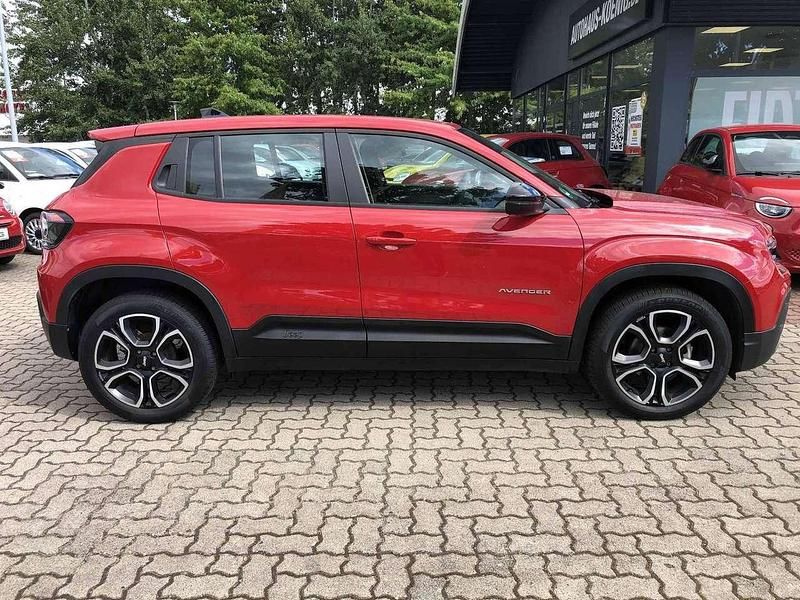 Gebraucht Jeep Avenger Altitude 101 PS (74 kW) 2023 Rot SUV