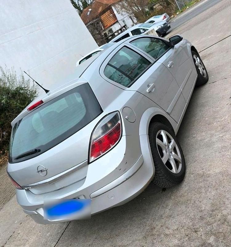 Gebraucht Opel Astra 116 PS (85 kW) 2009 Limousine