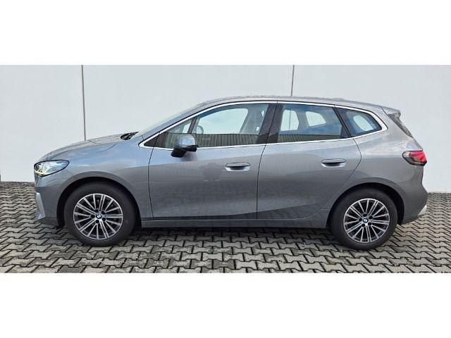 Gebraucht BMW 220 Luxury Line 156 PS (114 kW) 2023 Grau Van / Kleinbus