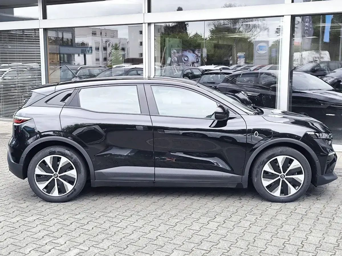 Gebraucht Renault Megane E-Tech Evolution 96 kW (131 PS) 2022 Schwarz Limousine