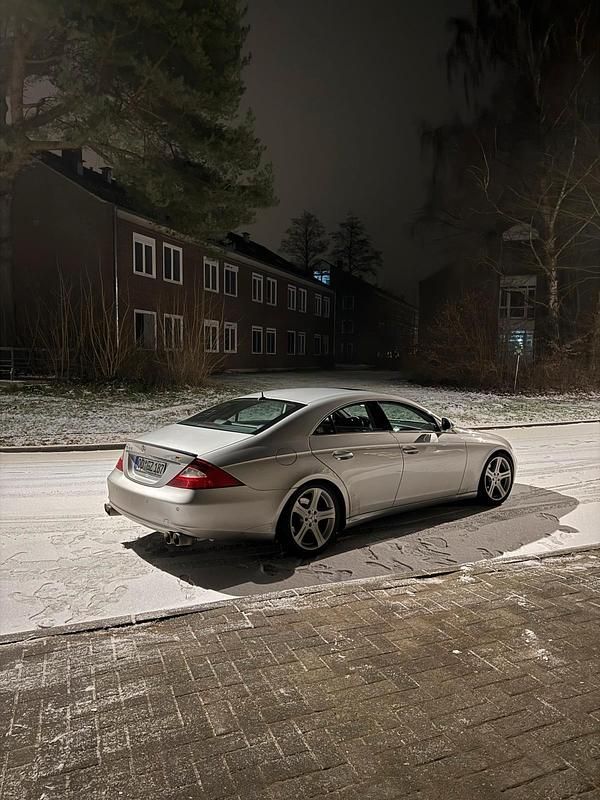 Gebraucht Mercedes CLS350 272 PS (200 kW) 2005 Grau Limousine