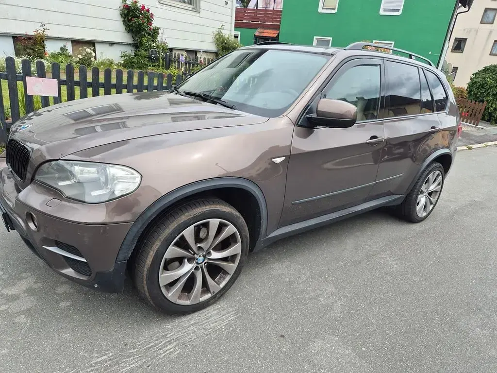 Gebraucht BMW X5 306 PS (225 kW) 2010 Braun SUV