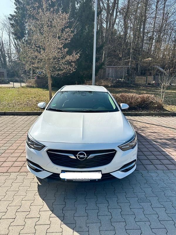 Gebraucht Opel Insignia Edition 136 PS (100 kW) 2018 Weiß Kombi