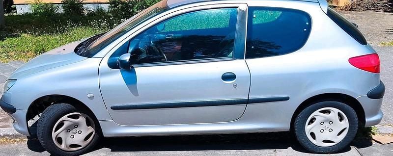 Silber Gebraucht 2001 Peugeot 206 Kleinwagen | 325 € (Guter Preis) - Bild 1/1