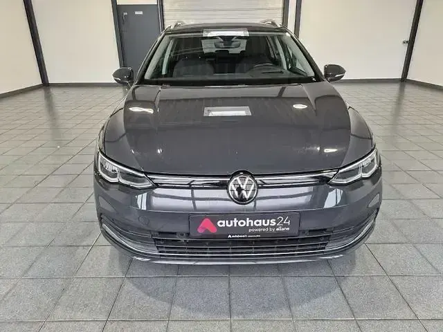 Gebraucht VW Golf VIII Move 110 PS (80 kW) 2024 Grau Kombi