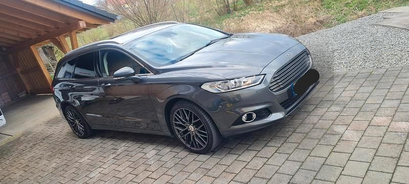 Gebraucht Ford Mondeo 180 PS (132 kW) 2017 Grau Kombi