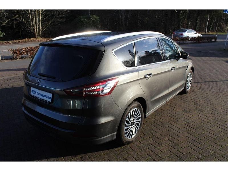 Gebraucht Ford S-MAX Titanium 150 PS (110 kW) 2019 Magnetic Van / Kleinbus