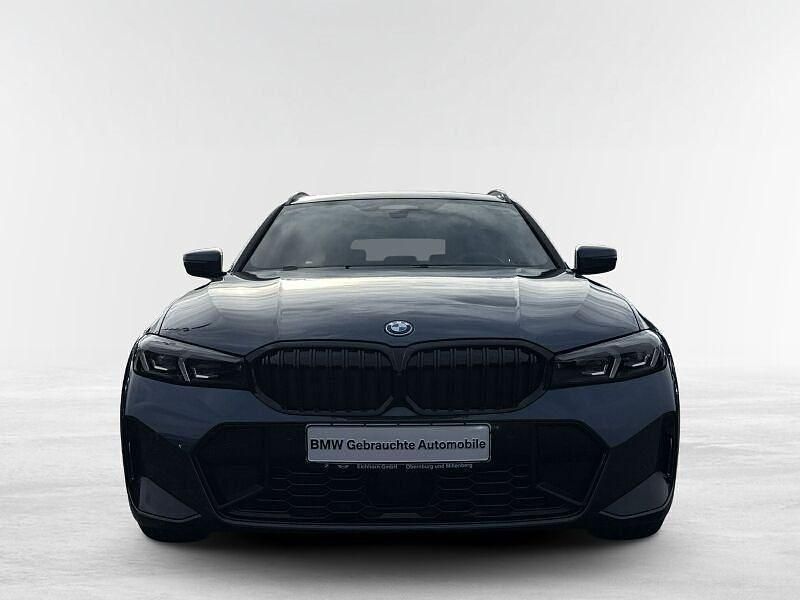 Gebraucht BMW 330e M Sport 292 PS (214 kW) 2025 Blau Kombi