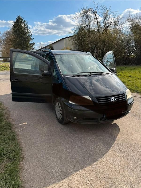 Gebraucht VW Sharan 115 PS (84 kW) 2001 Schwarz Van / Kleinbus