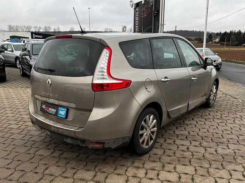 Gebraucht Renault Scénic III Dynamique 131 PS (96 kW) 2011 Beige Van / Kleinbus